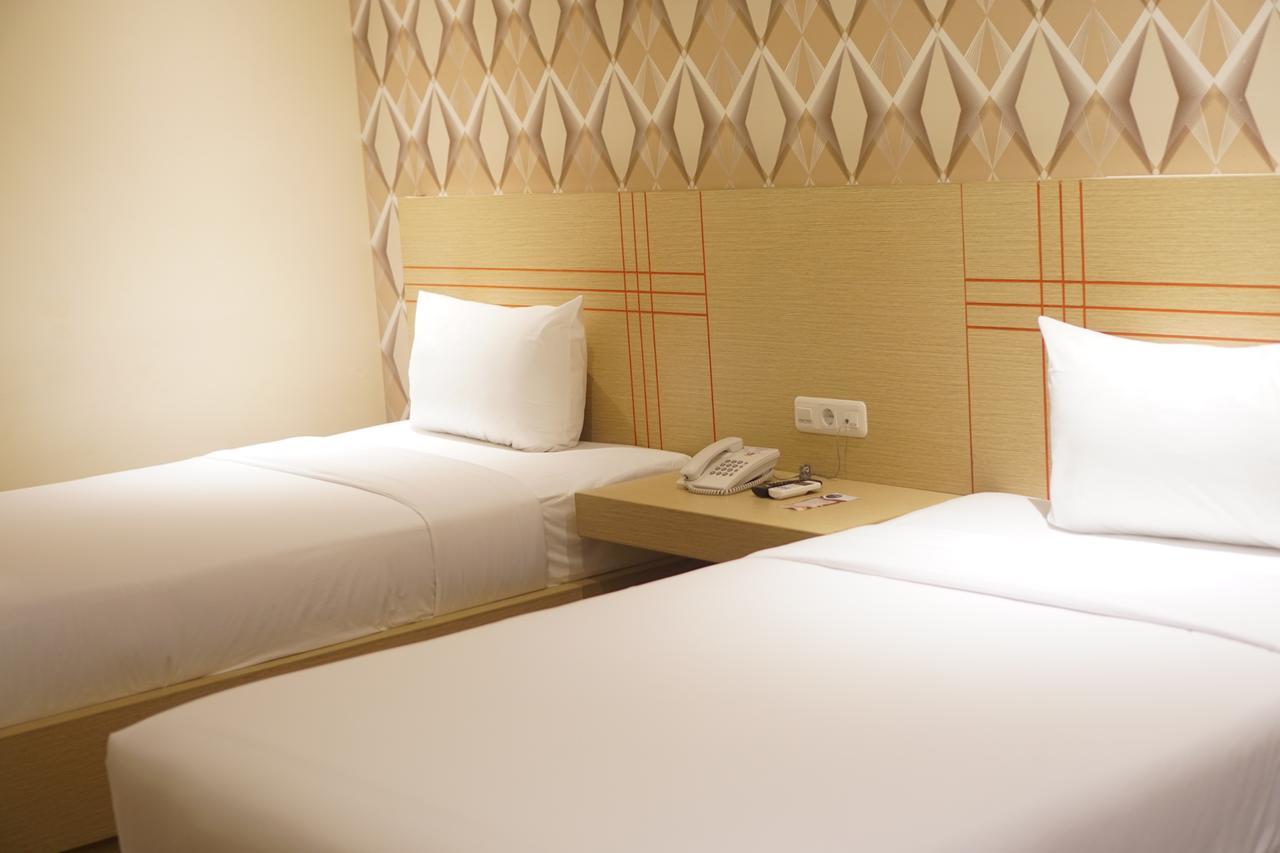Grand Vilia Hotel Ланггур Экстерьер фото